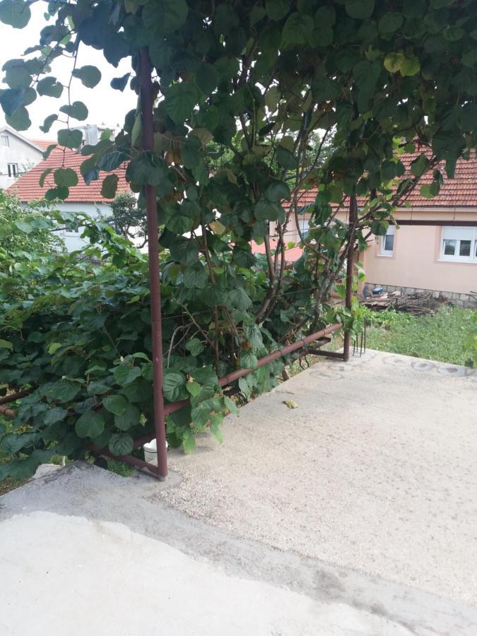 Apartman Mila I Kaja Niksic Exterior foto